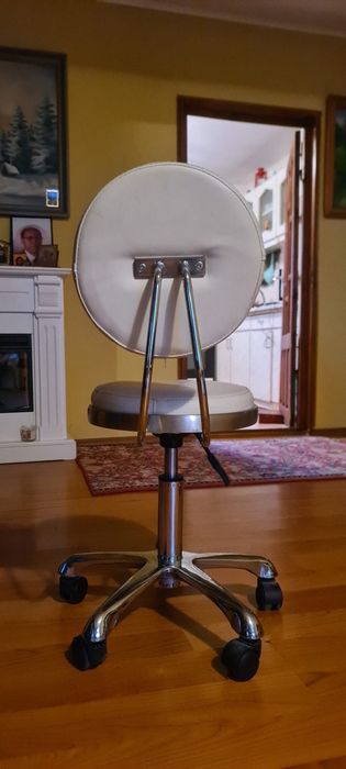 Taburet cosmetic alb