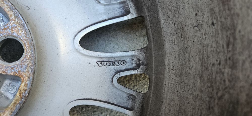 Джанти  5х108 16 със зимни гуми