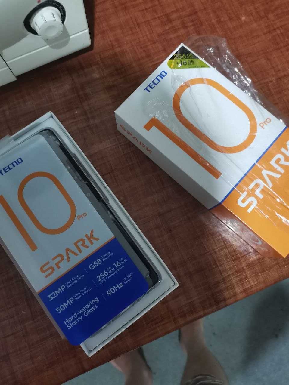 Телефон Tecno spark 10 pro