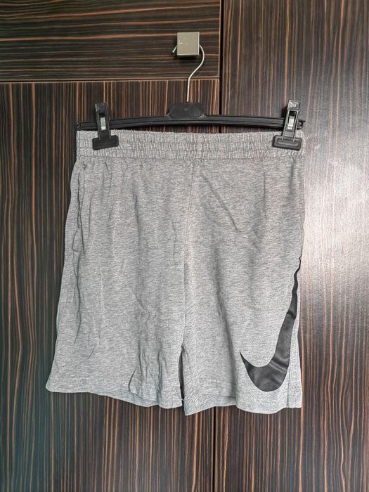 Nike Jordan къси панталони Adidas tech
