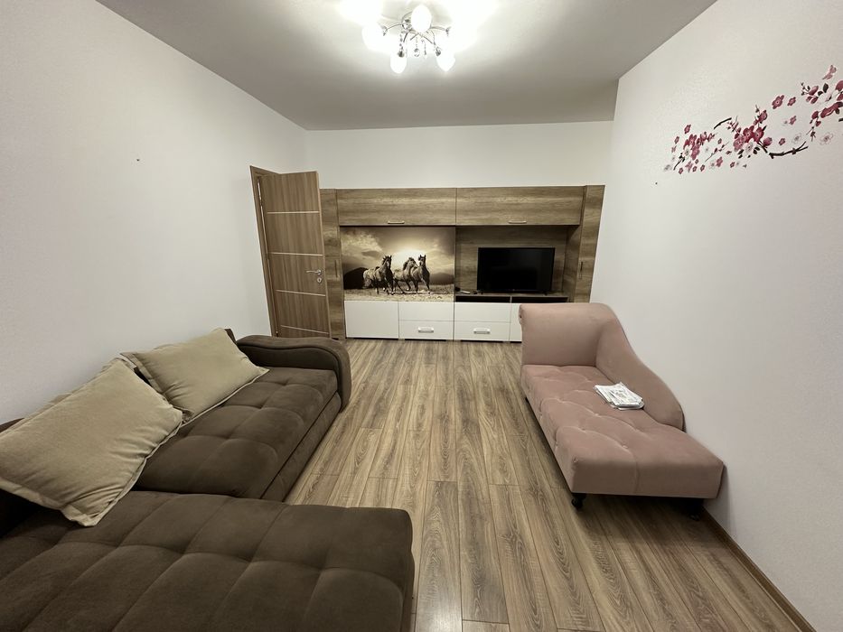 Apartament decomandat cu 2 camere de inchiriat, loc parcare privata