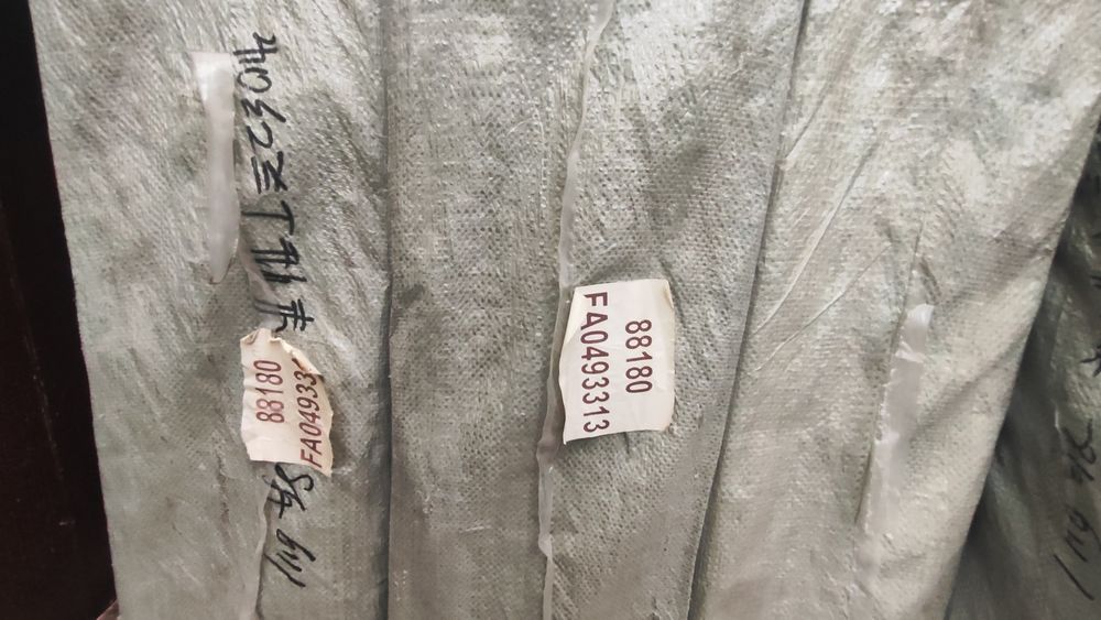 Tatami mat sotiladi narxini kelshamiz
Qalinliklari 
2 sm
2.5