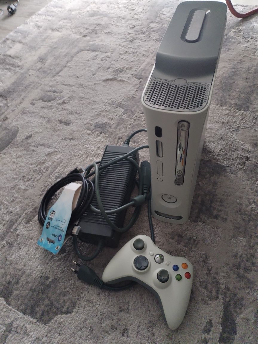 Xbox 360 60GB cu cablu hdmi