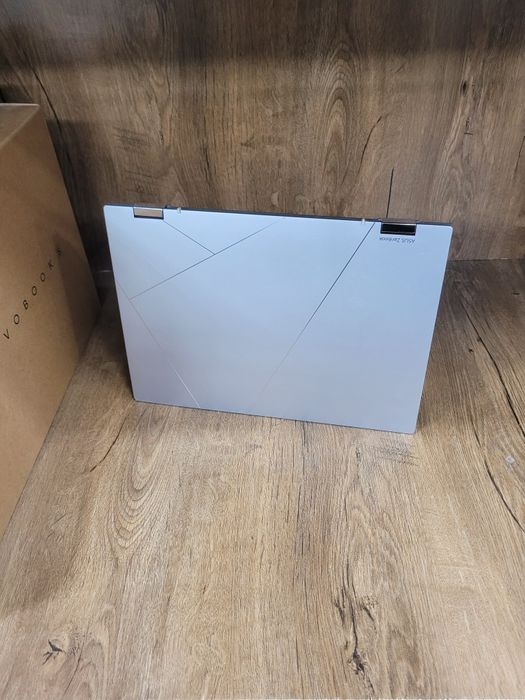 ASUS ZenBook 14 Flip (UP3404VA)