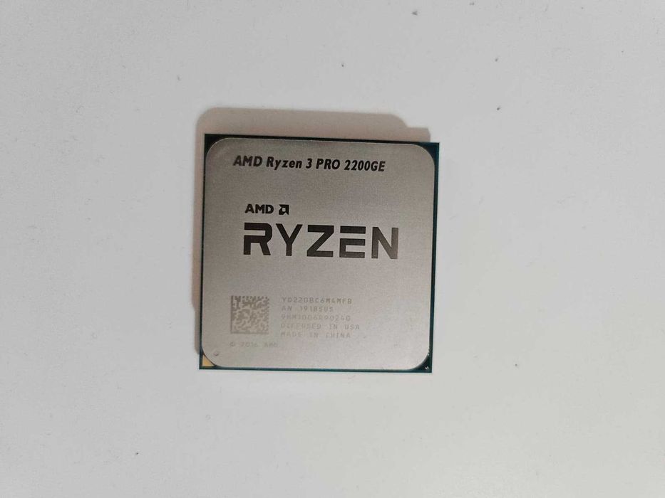 Procesor AMD Ryzen 3 PRO 2200GE