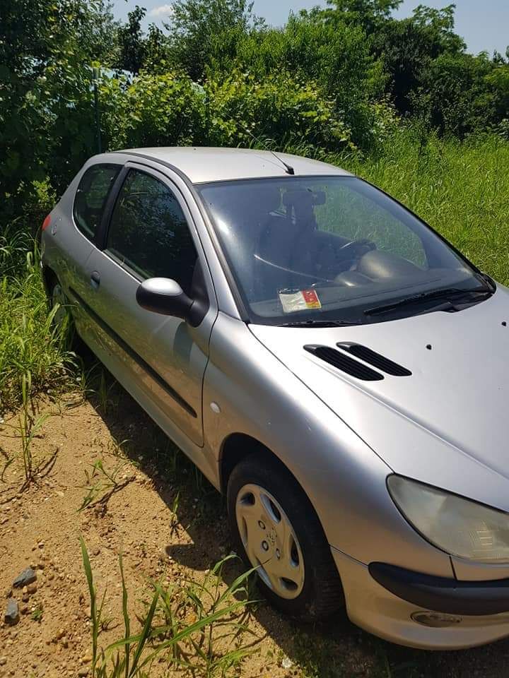 Dezmembrez Peugeot 206 2.0 hdi