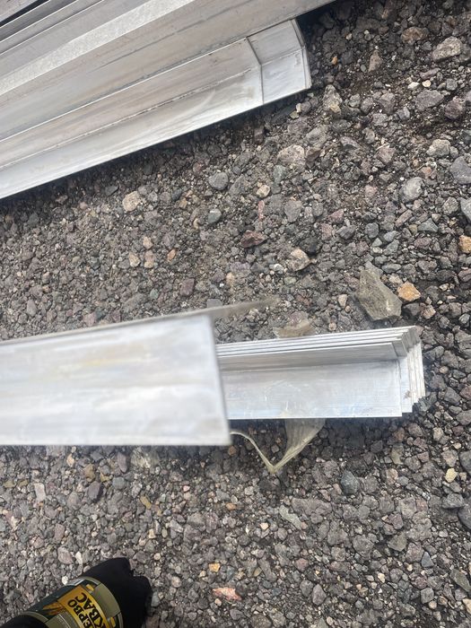 Алюминиевый уголок