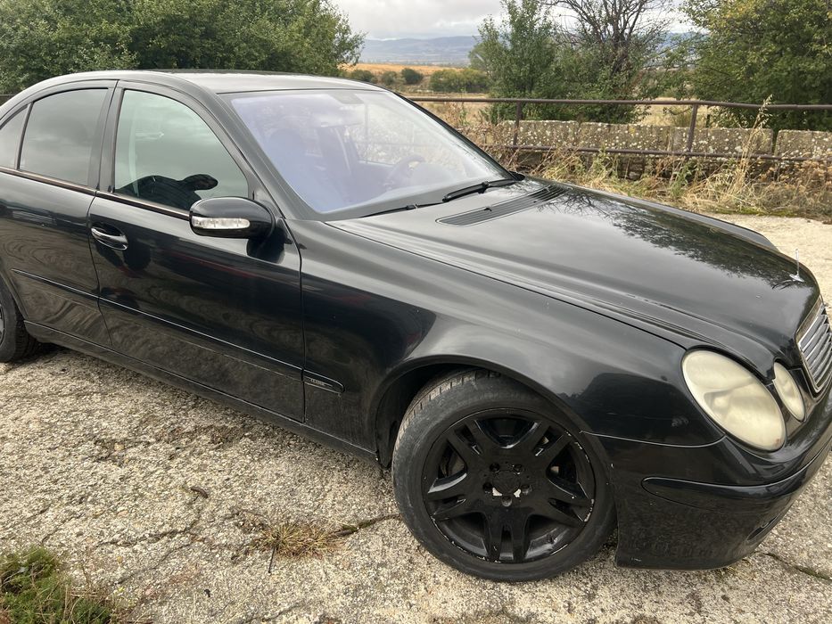 Мерцедес w211 646 на части