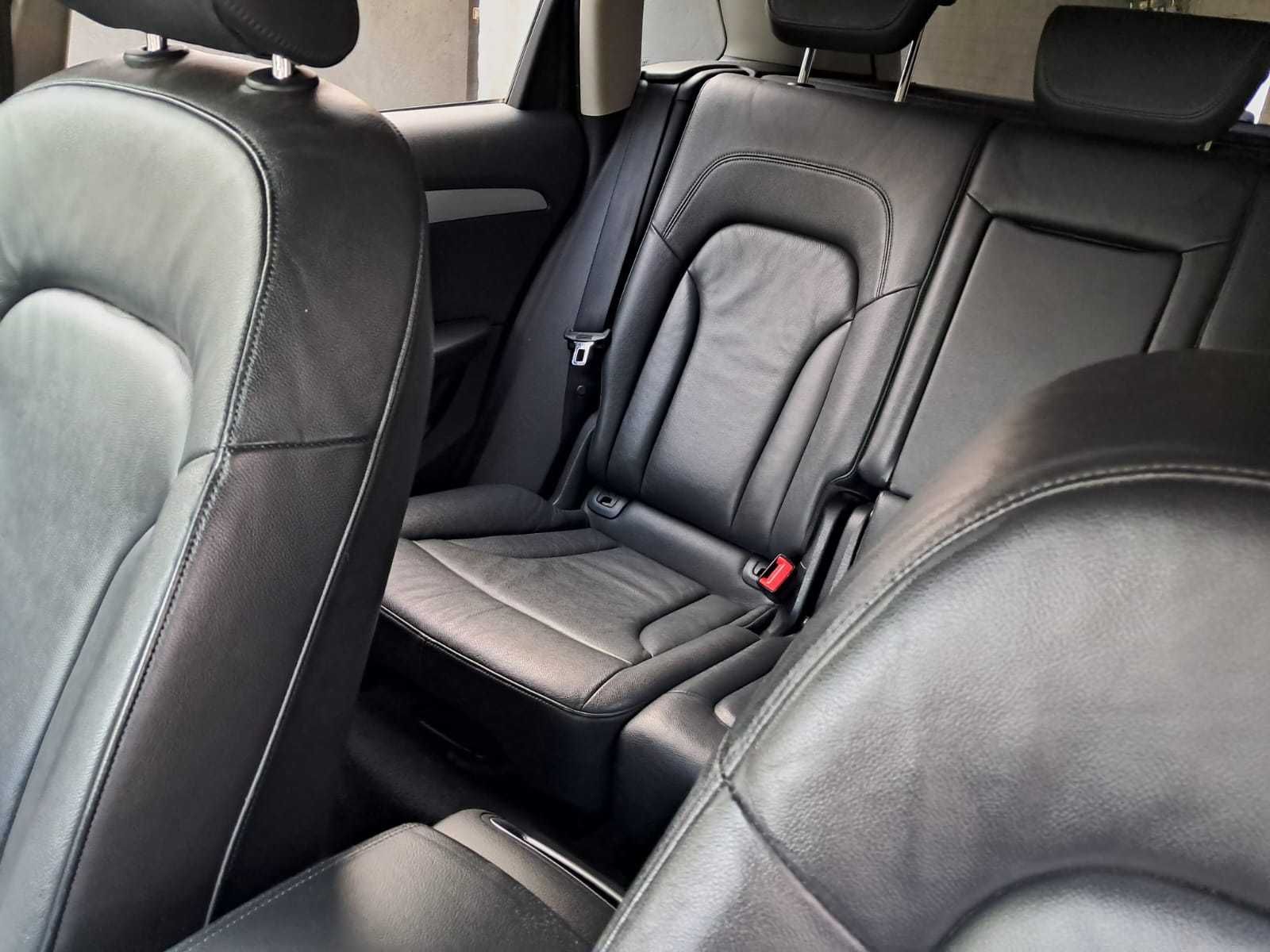 Vând urgent Audi Q5 2.0