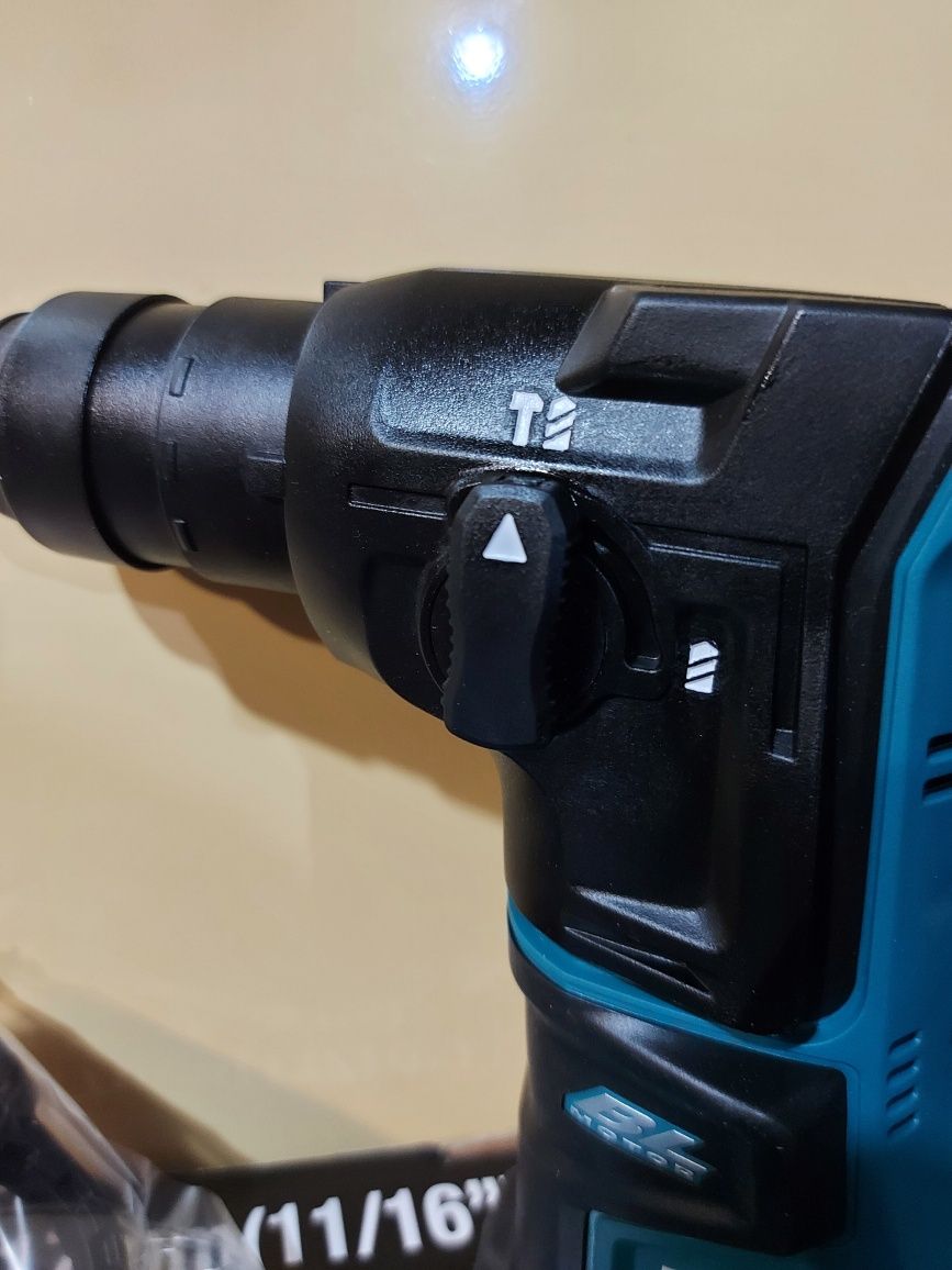 ПРОМОЦИЯ.Нов безчетков перфоратор Makita DHR171Z  18v