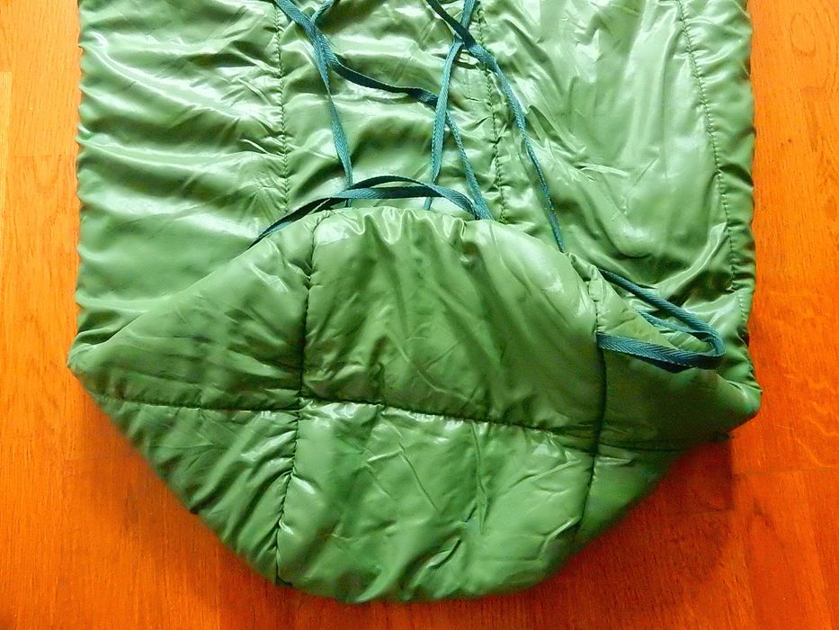 Sac de dormit tip “mumie”, fabricat in Germania. impecabil, ca nou.