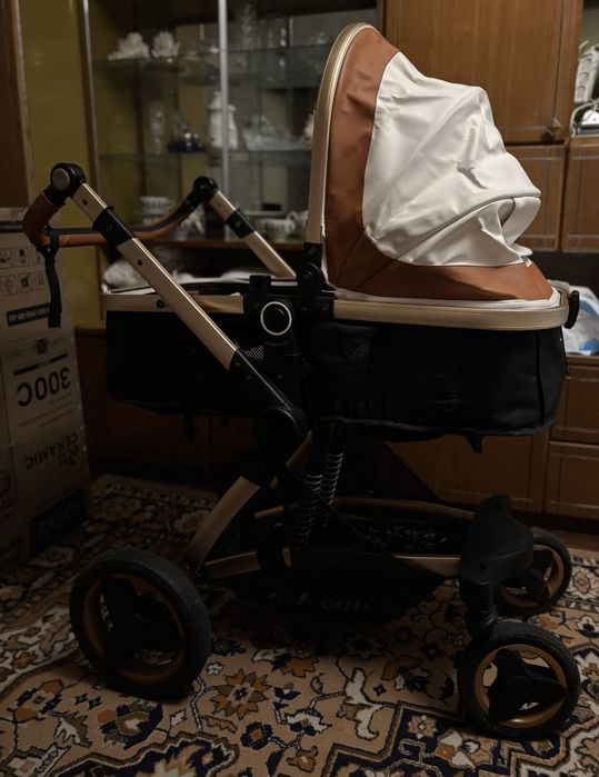 Продам коляску в отличном состояний