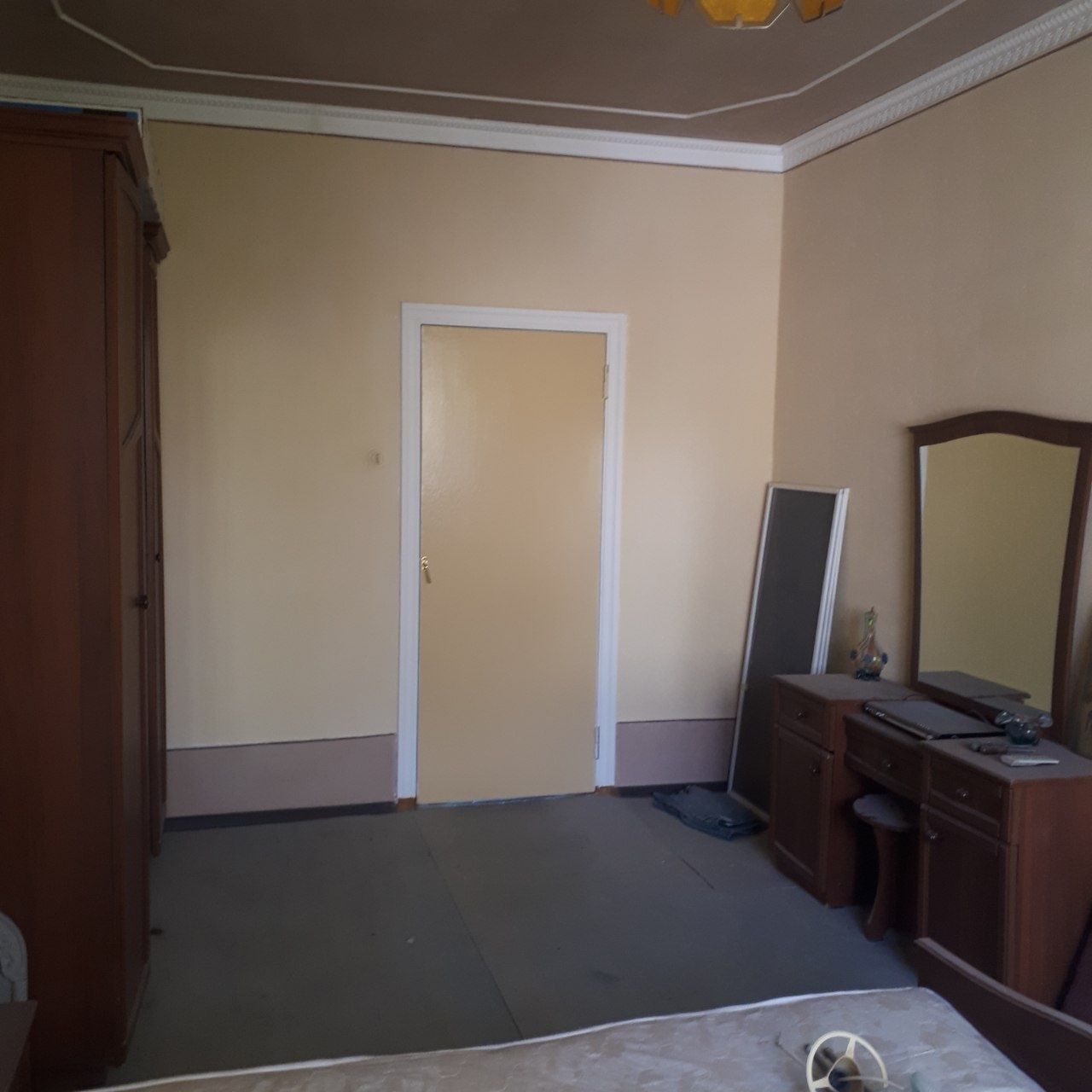 Продается 3-х комн. квартира на Дубовой. Паспортный столМетро Дустлик