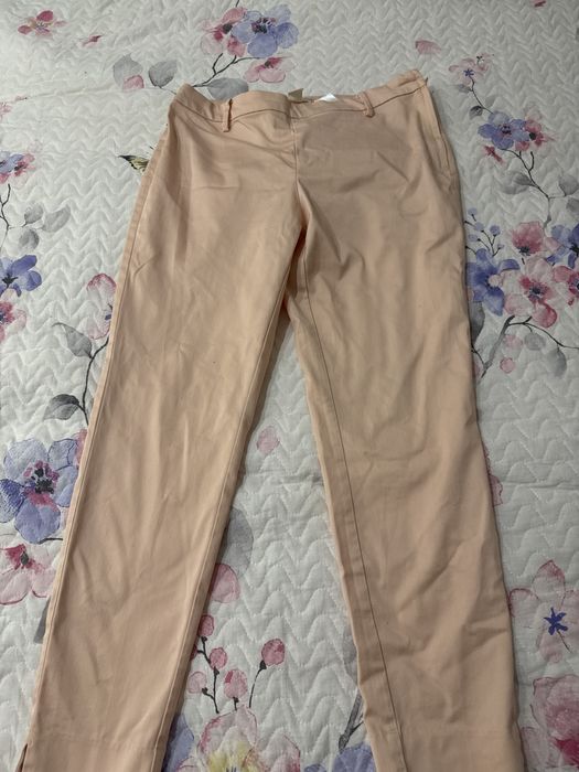 Слаксы/брючки розового цвета H&m