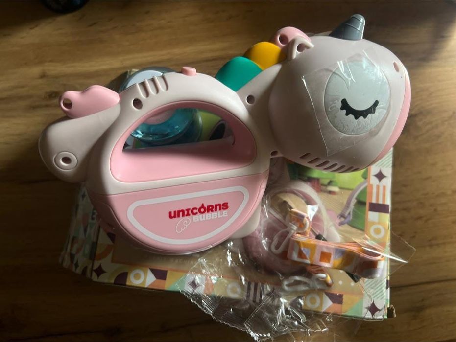 Машина за сапунени балончета „Unicorn Bubble“