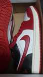 Adidasi Air Jordan 1 Low Varsity White/Red/Black Marimea 40/25,5 cm