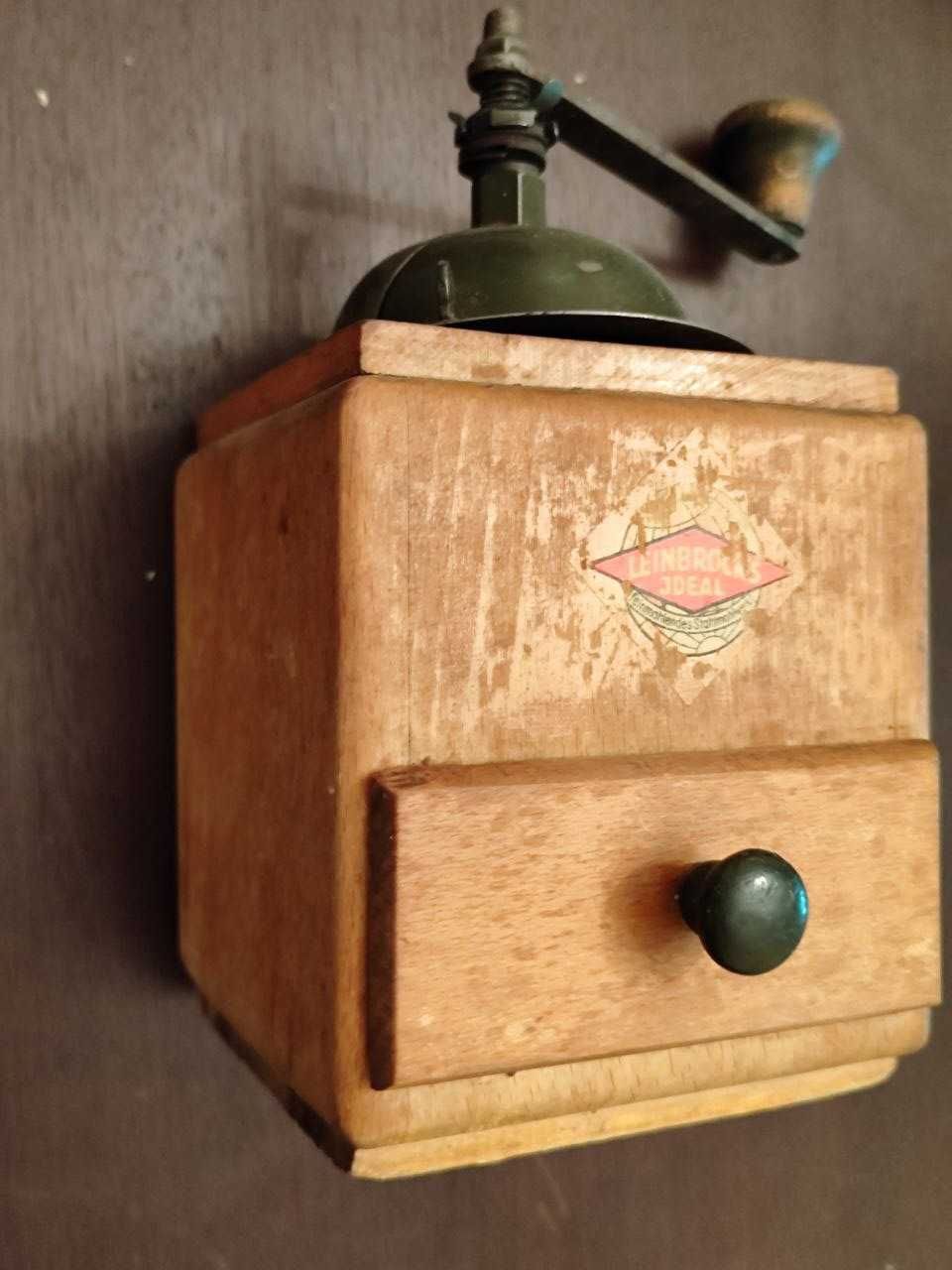 кофемолка старинная