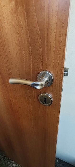 Интериорна врата