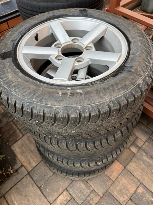 Шыны на дисках нива