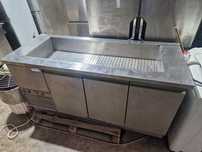 Masa rece frigorifica, 3 usi, blat inox