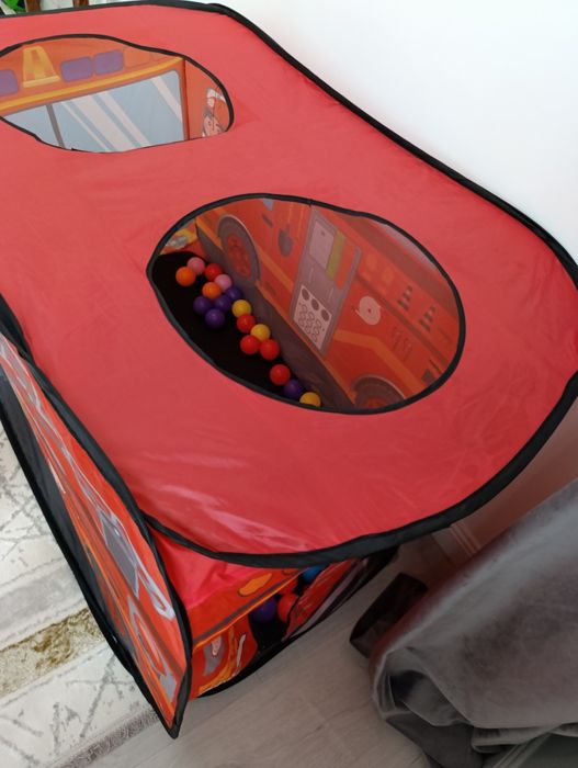 Игрушка домик в виде пожарной машины