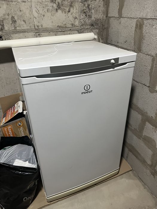 Морозильник Indesit