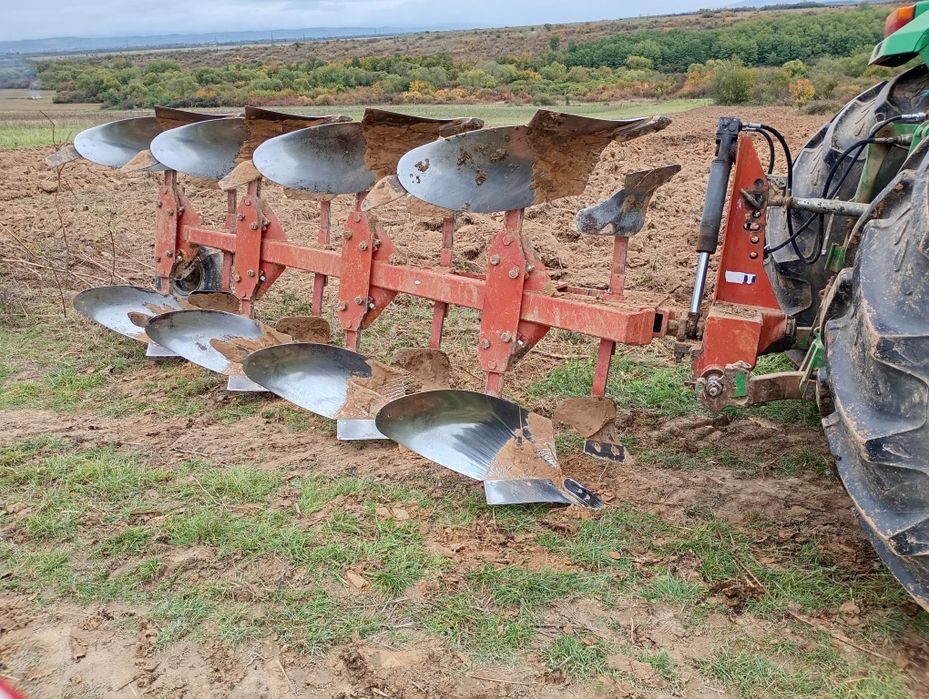 Plug reversibil 4 brazde Kuhn  Huard