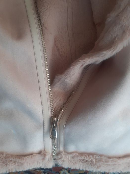 Продавам дамско яке от еко кожа