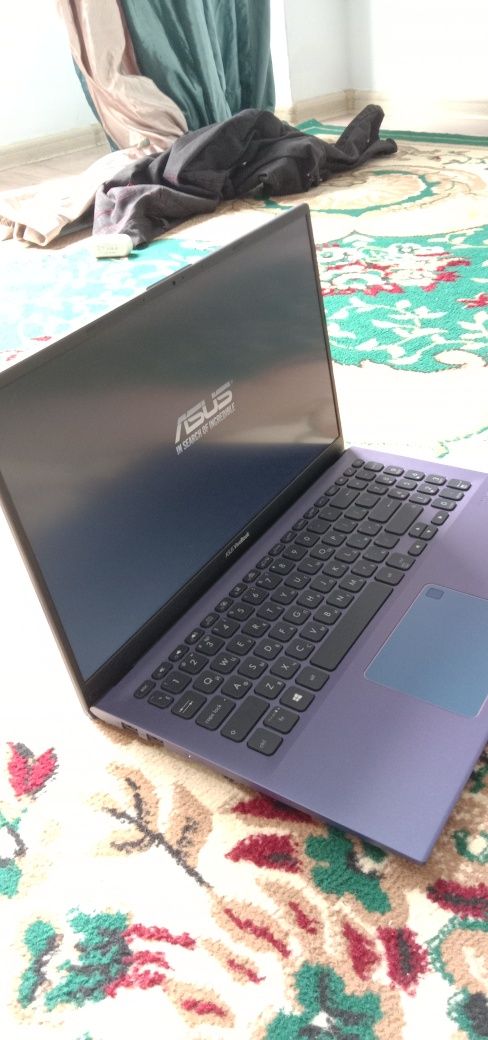 Продается ноутбук Asus Vivobook