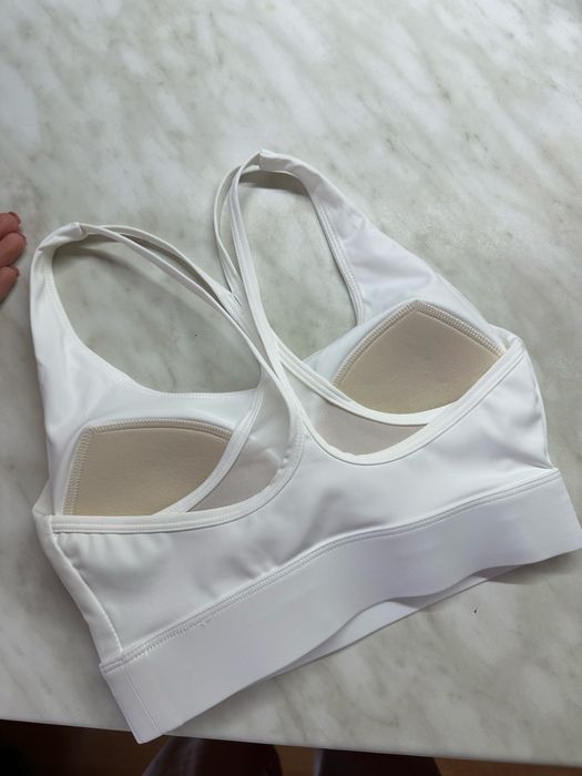 Дамско спортно бюстие