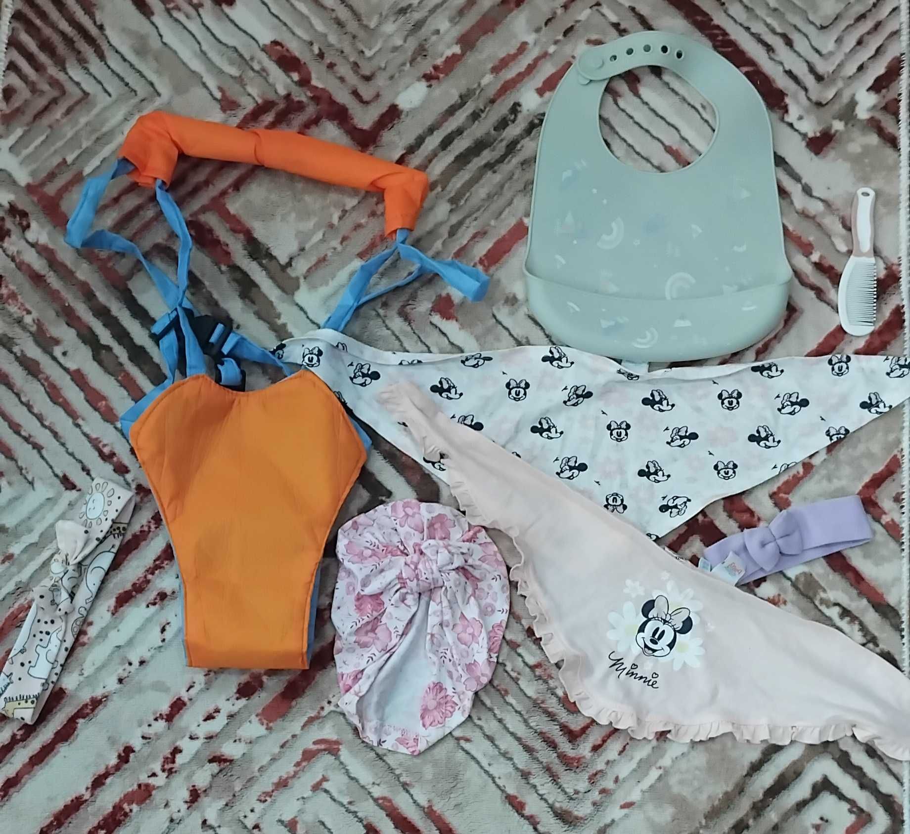 Бебешки дрешки и ненужни неща