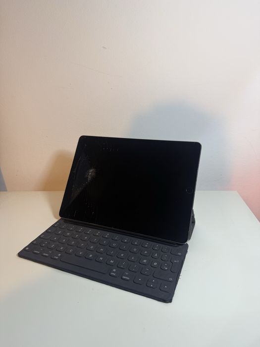 Ipad Pro 10.5 512GB + Tastatura Apple Originala