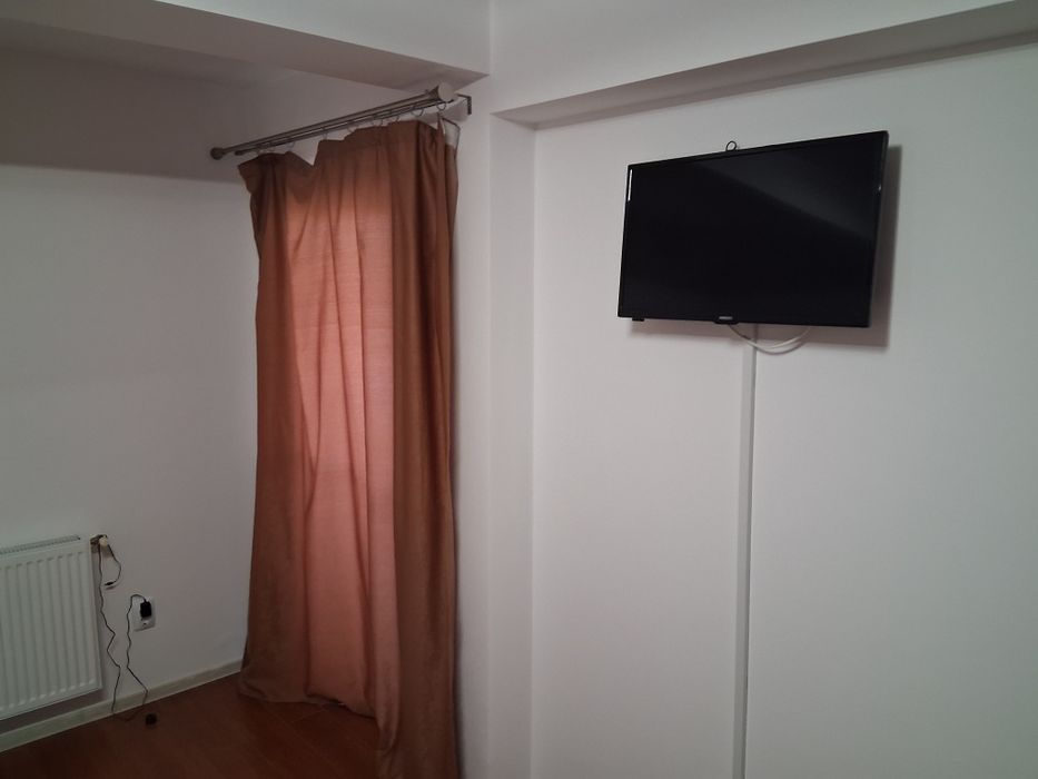 Vând apartament Apahida, zona centrala