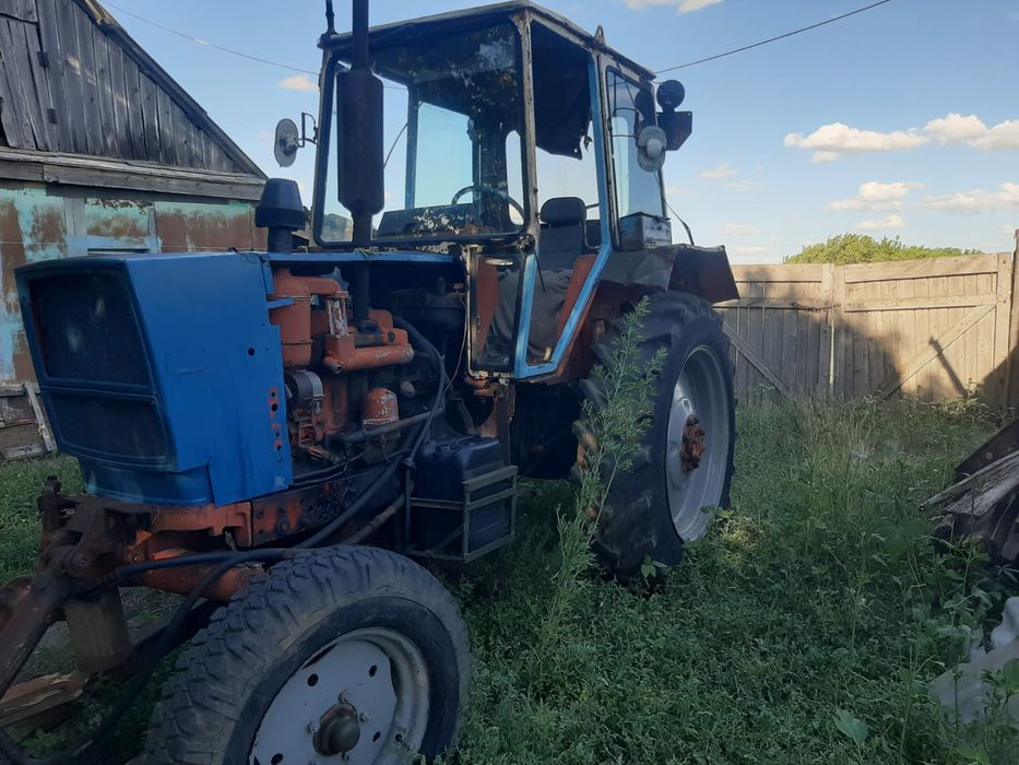 Трактор продам срочно