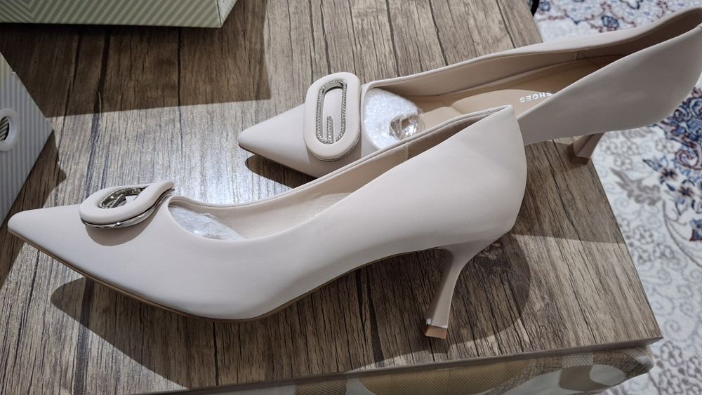 Продам новые женские туфли