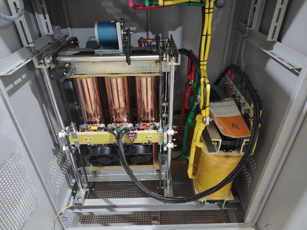 150 Kva Honle SBW Полноавтоматический компенсированный стабилизатор.