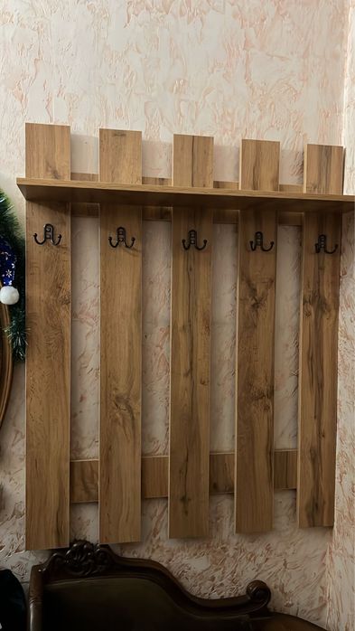 Вешалка в прихожую