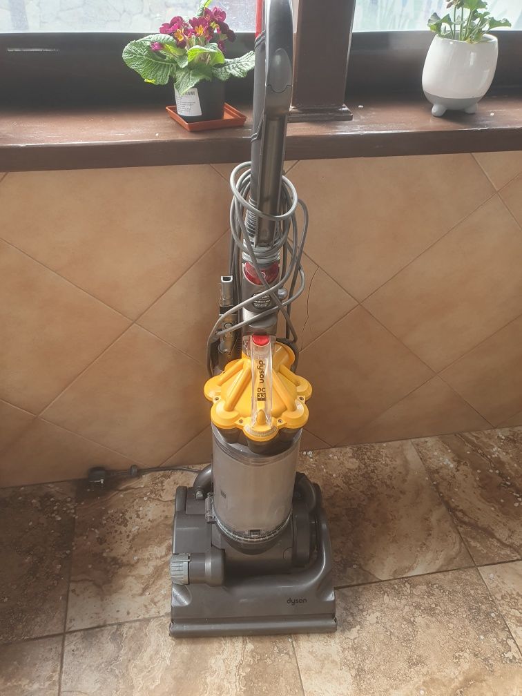 Aspirator dyson DC 33