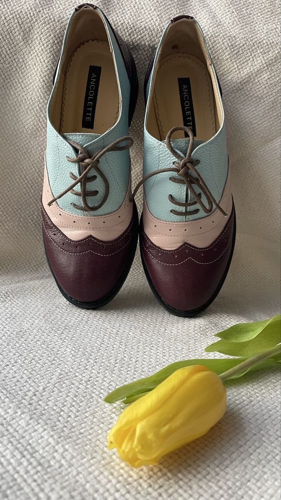 Vand pantofi Oxford Dama, stare excelenta!