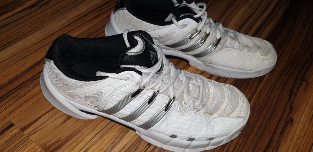 Adidas Оригинал 38номер дамски маратонки перфектно  състояние- 60лв