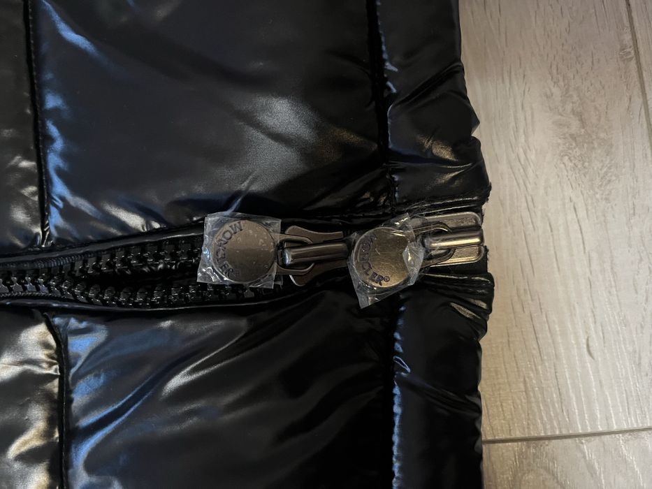 Geaca Moncle r maya NFC tag