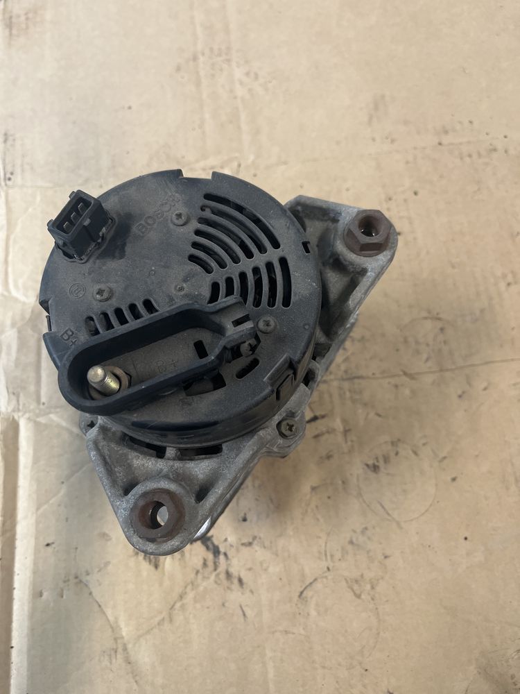 Alternator BMW Seria 3 e46 90A 14V COD: 0123325015