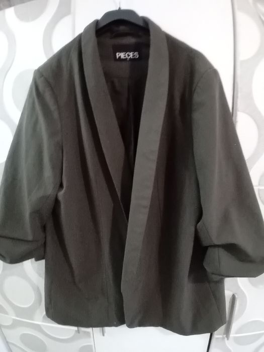 Палта различни цветове цена 50лв