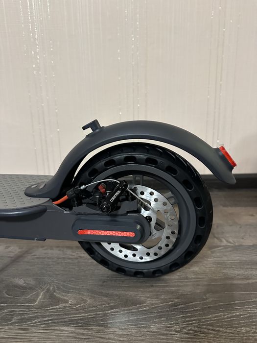 Електрическа тротинетка с макс скорост 31 km/h