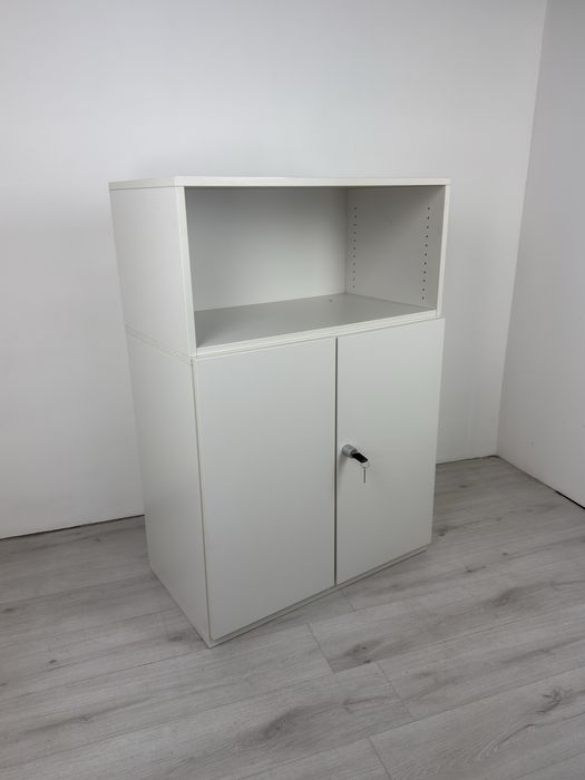 Шкаф етажарка с връти сив и допълнителна ракла