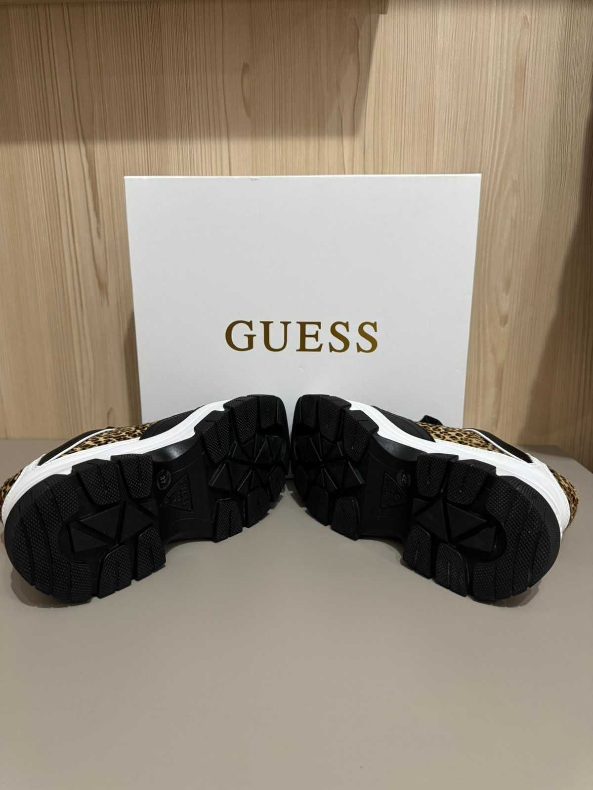 Продавам Маратонки Guess