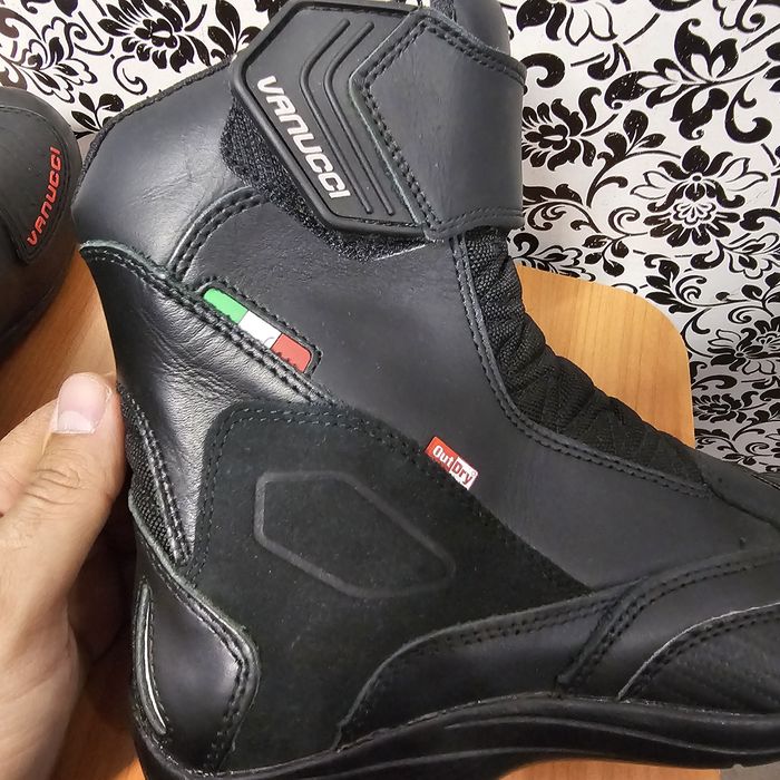 Ghete moto Vanucci 40 stare ca si noua