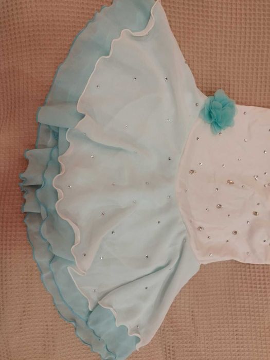 Рокля за фигурно пързаляне