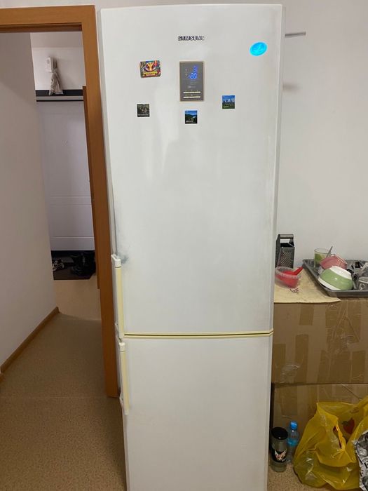 Продам холодильник