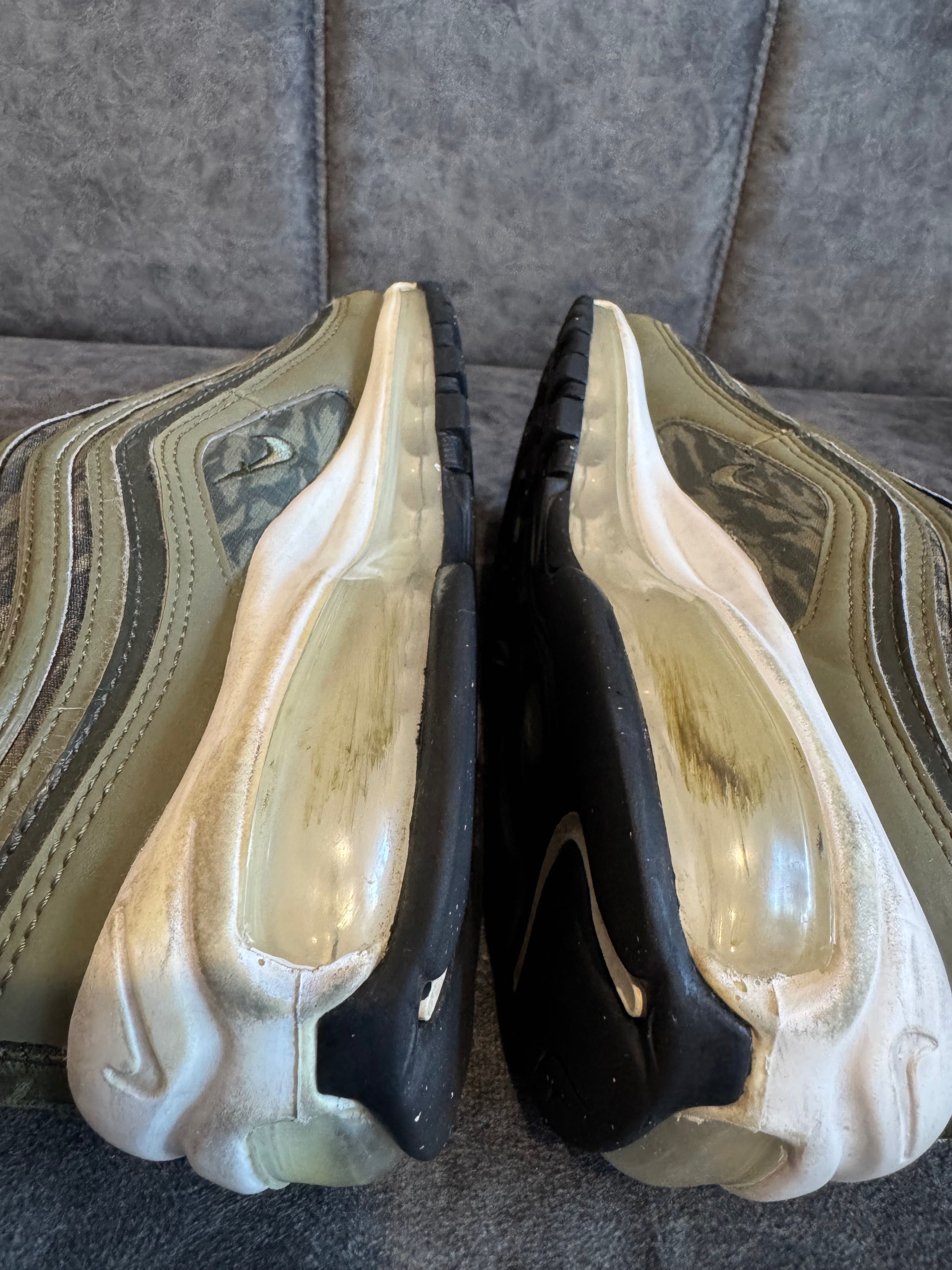 NIKE Air Max 97.